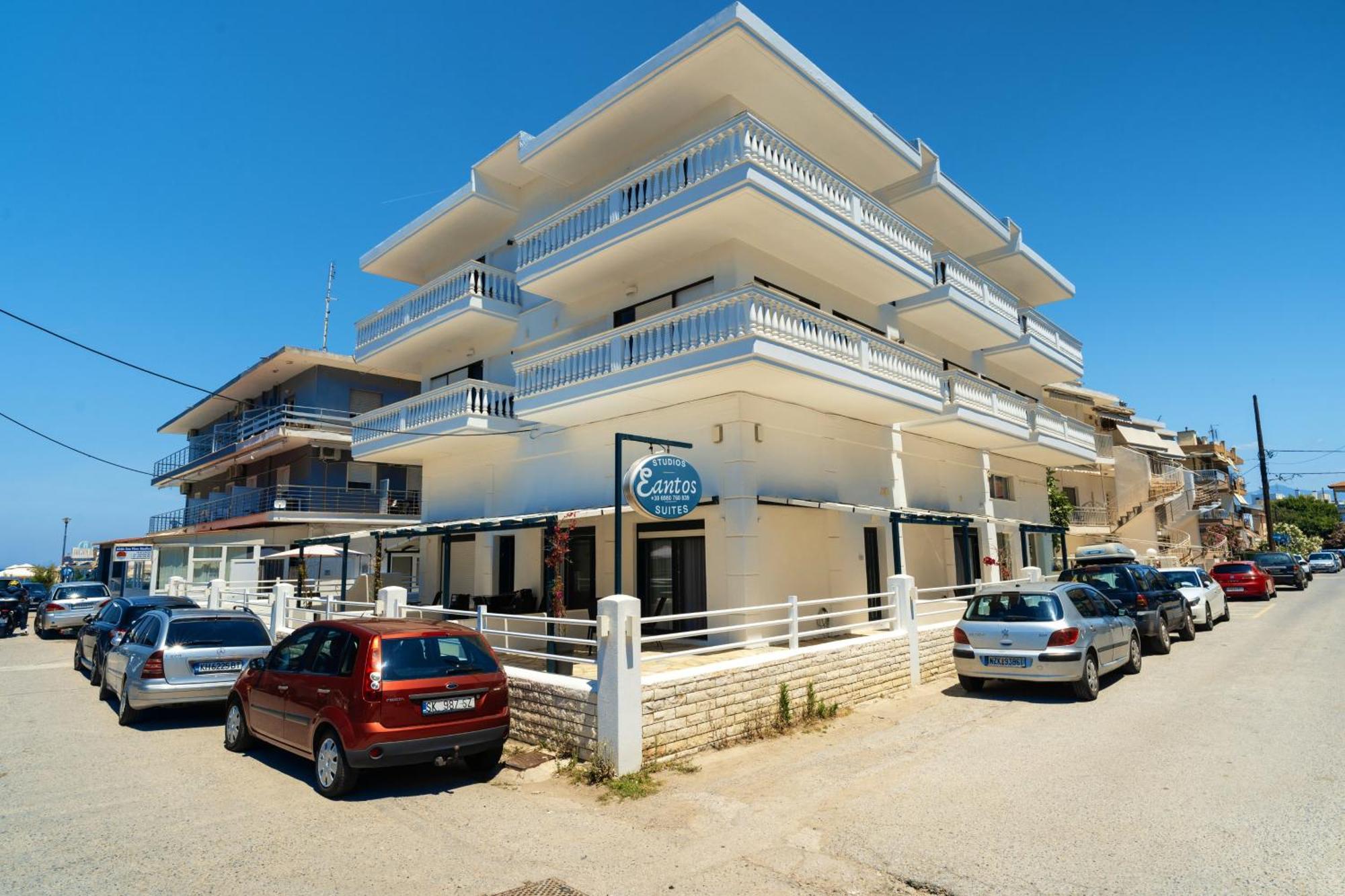 Eantos Studios And Suites Peraia  Bagian luar foto