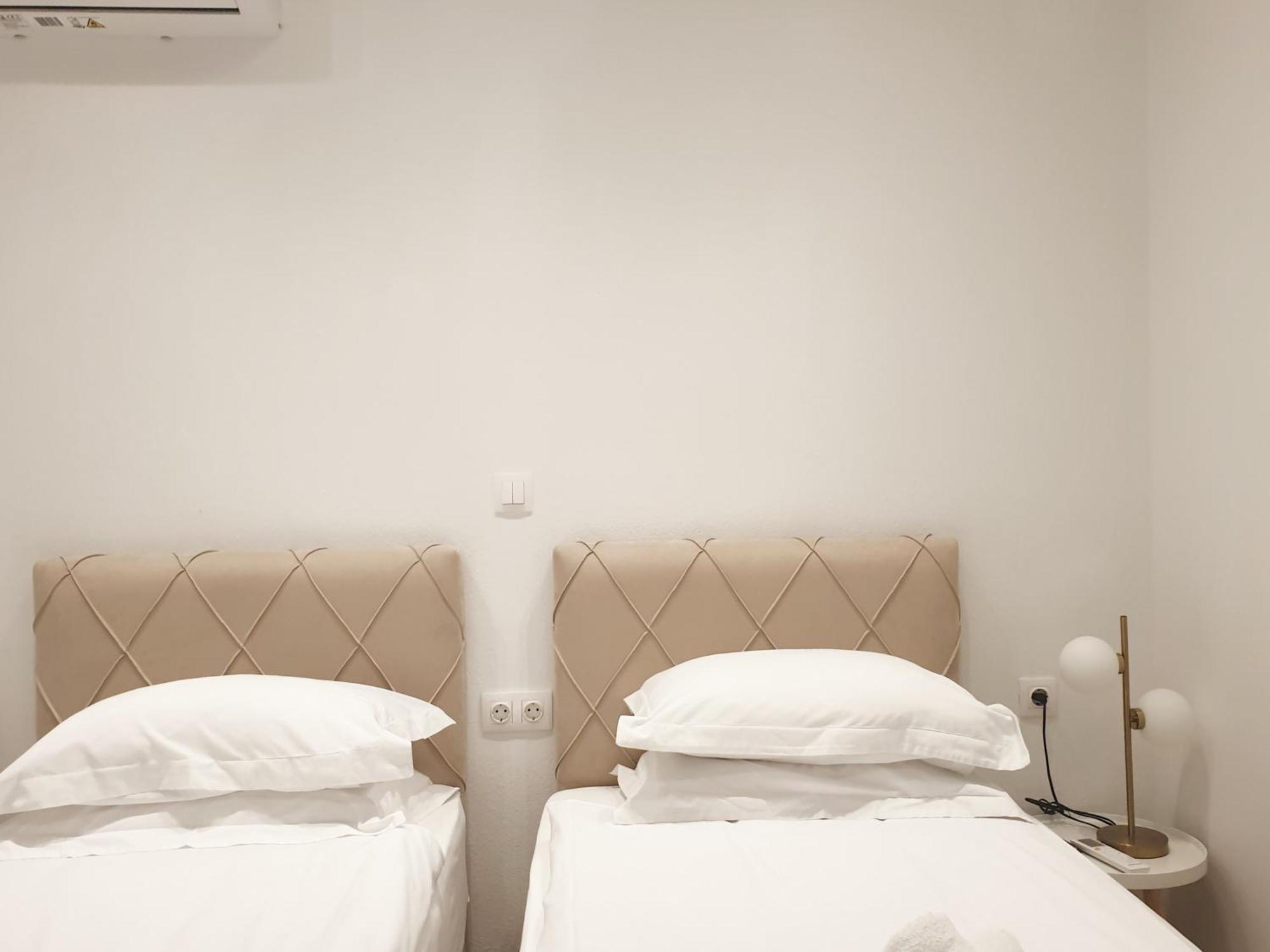 Eantos Studios And Suites Peraia  Ruang foto