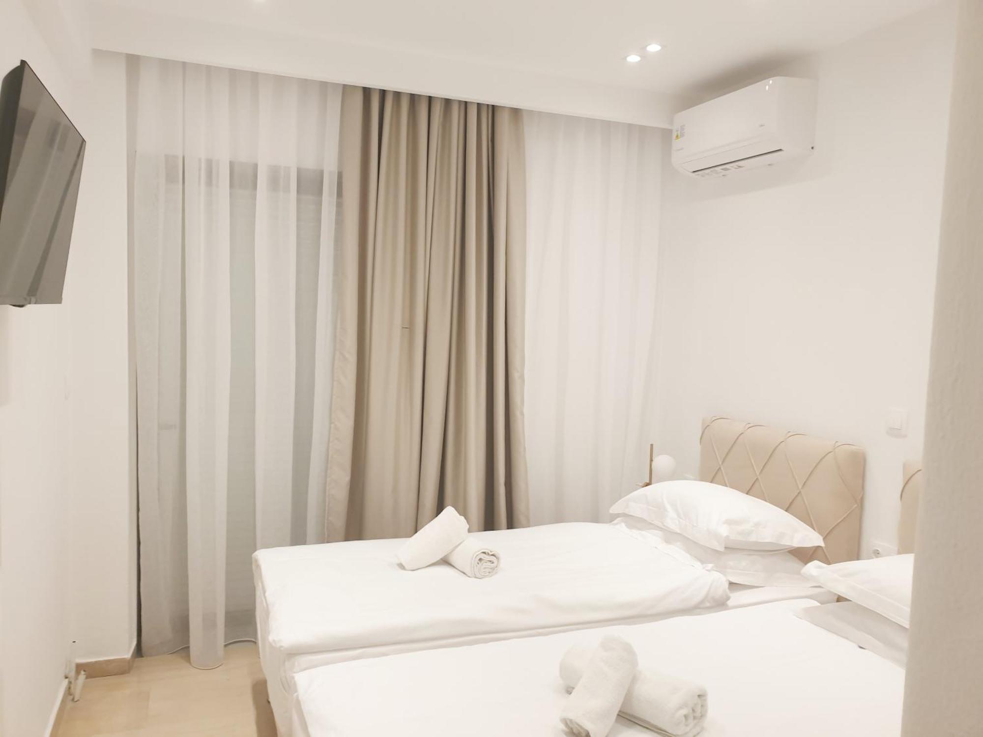 Eantos Studios And Suites Peraia  Ruang foto